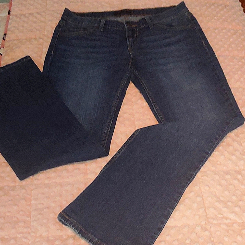 Levi's TOO SUPERLOW 524 Jeans